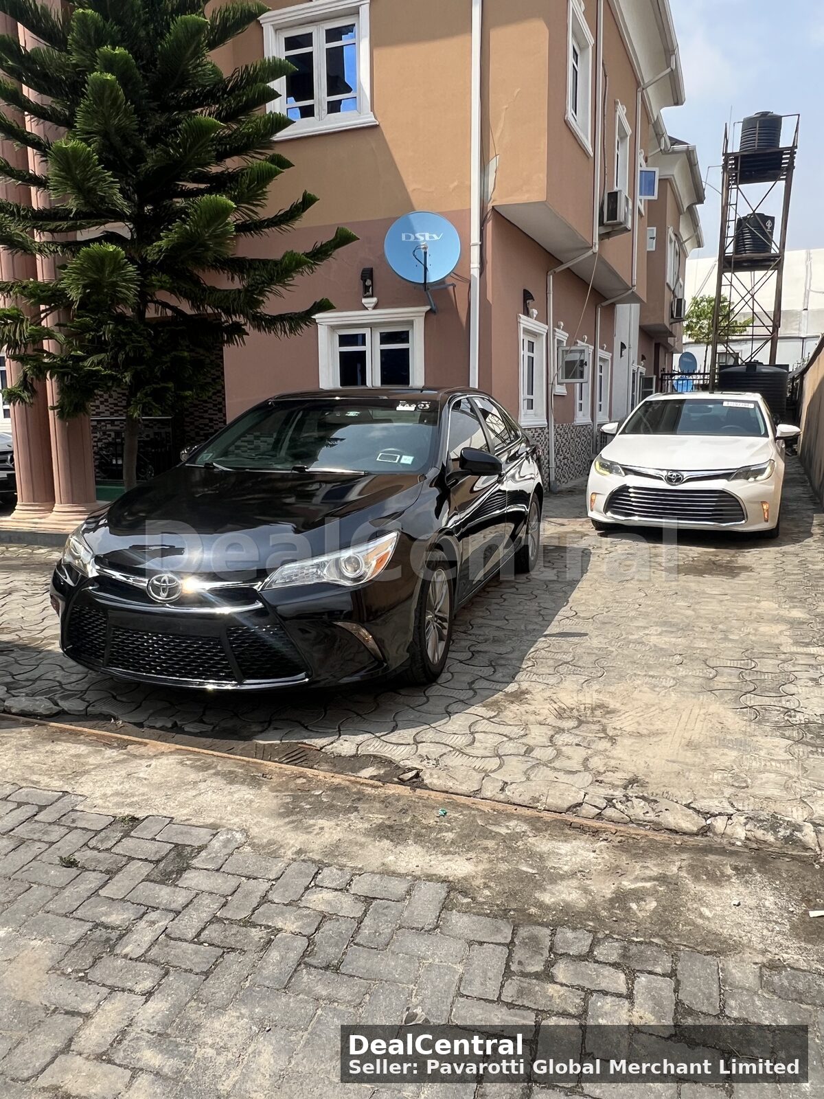 2015 Toyota Camry SE - Black