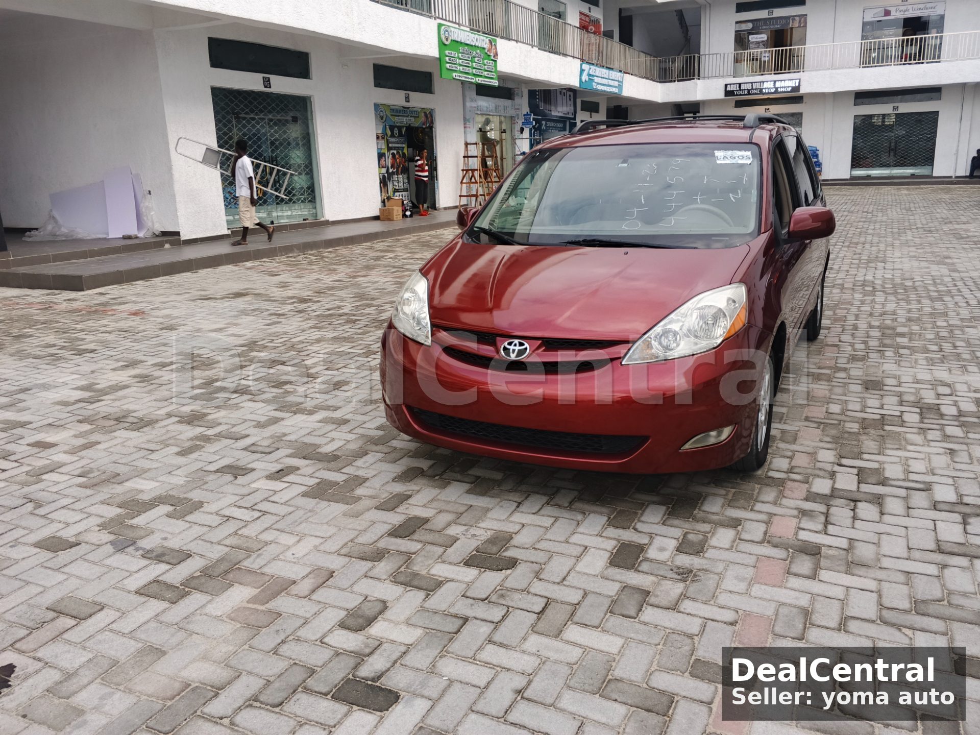 2005 Toyota Sienna XLE